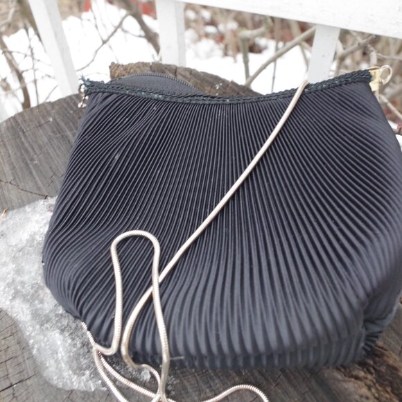 Vintage 40s Black Pleated Evening Purse By DuVal - Picture 2 of 5